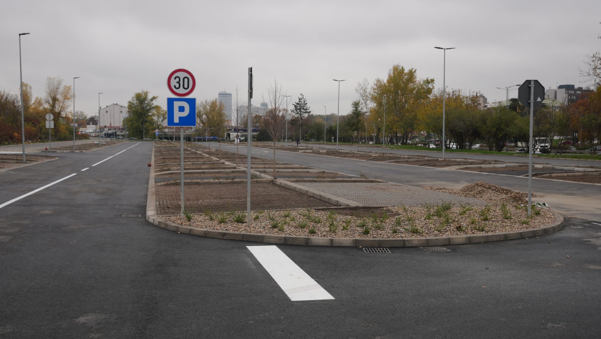 Аутобуско стајалиште Југ